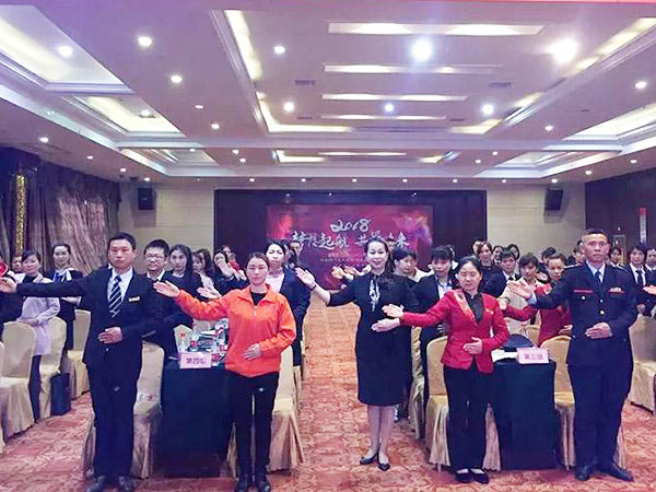 郴州錦馬置業(yè)有限公司,會(huì)議室,標(biāo)準(zhǔn)房,豪華房,商務(wù)房,娛樂(lè)房,商務(wù)休閑房,豪華套房哪里好 郴州錦馬置業(yè)有限公司,會(huì)議室,標(biāo)準(zhǔn)房,豪華房,商務(wù)房,娛樂(lè)房,商務(wù)休閑房,豪華套房哪里好