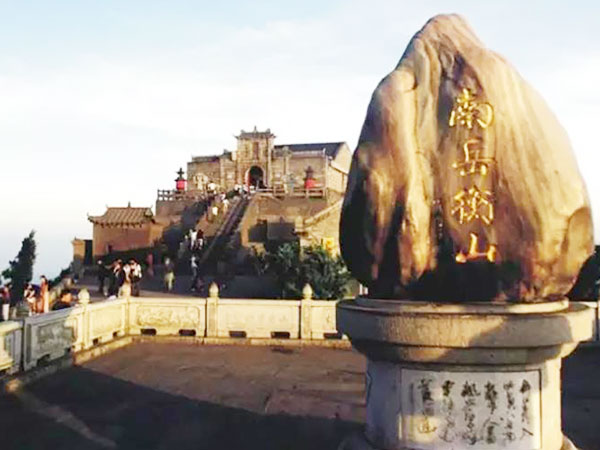 郴州錦馬置業(yè)有限公司,會議室,標(biāo)準(zhǔn)房,豪華房,商務(wù)房,娛樂房,商務(wù)休閑房,豪華套房哪里好 郴州錦馬置業(yè)有限公司,會議室,標(biāo)準(zhǔn)房,豪華房,商務(wù)房,娛樂房,商務(wù)休閑房,豪華套房哪里好