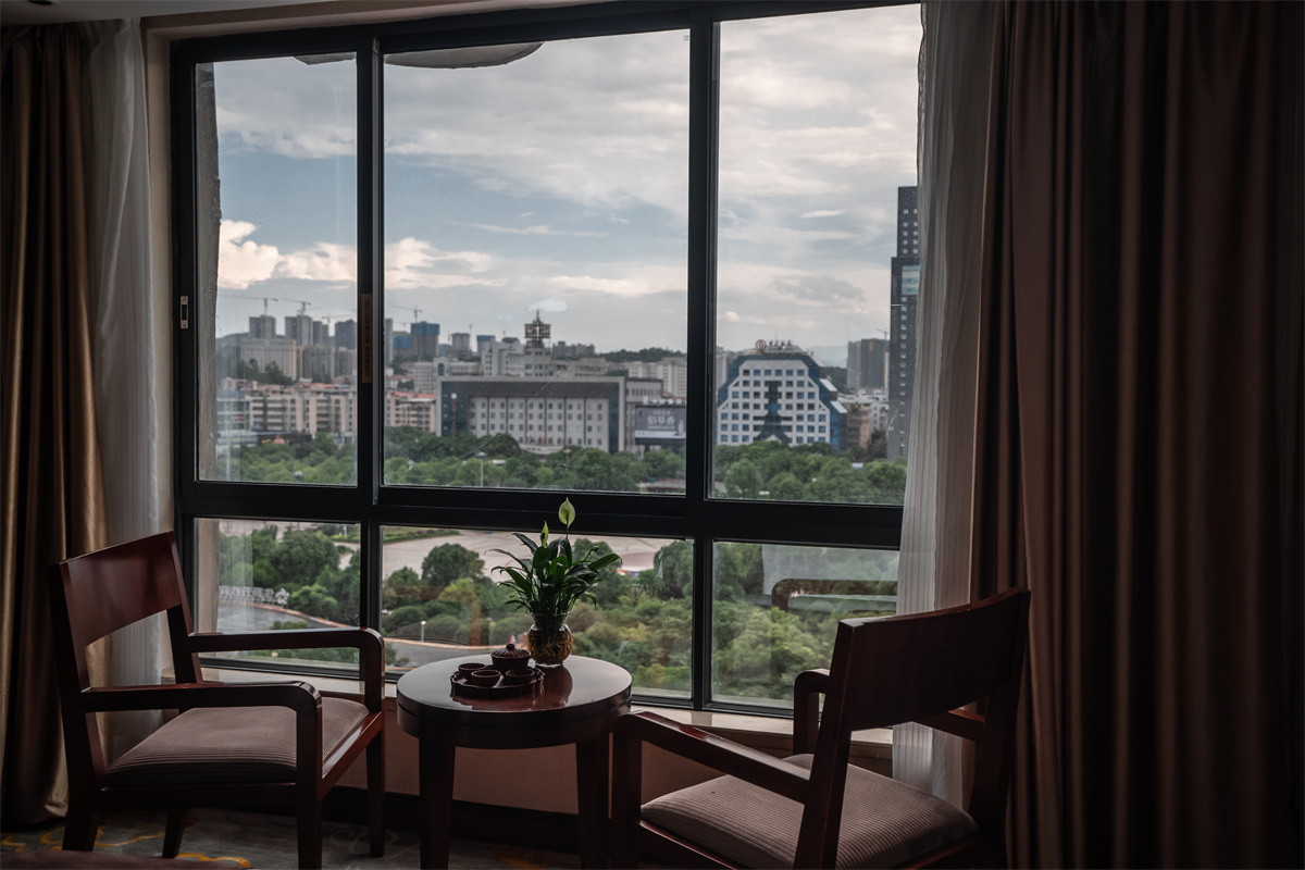 上海錦馬企業(yè)發(fā)展有限公司,五嶺新天地樓盤(pán)銷(xiāo)售,錦馬時(shí)代中心房產(chǎn)銷(xiāo)售,酒店住哪里好!