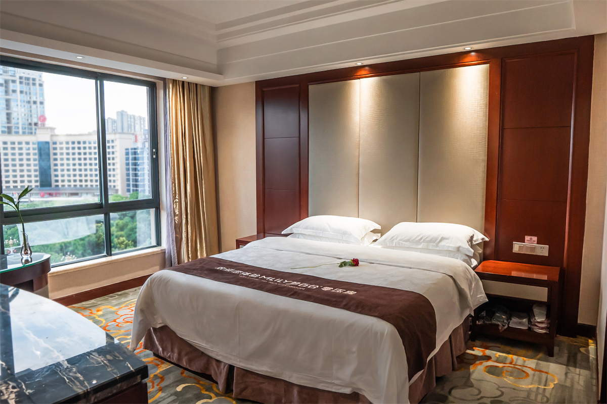 上海錦馬企業(yè)發(fā)展有限公司,五嶺新天地樓盤銷售,錦馬時代中心房產(chǎn)銷售,酒店住哪里好!